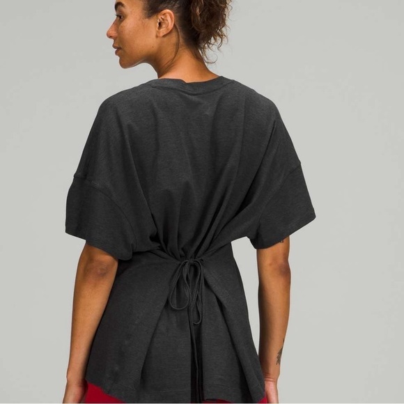 Lululemon Side Tie V-Neck Oversized T-Shirt Heathered Black - Picture 4 of 13